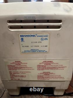 Branson 2210R-DTH Heating Ultrasonic Cleaner Water Bath 50/60HZ 120V 1.8 Amp
